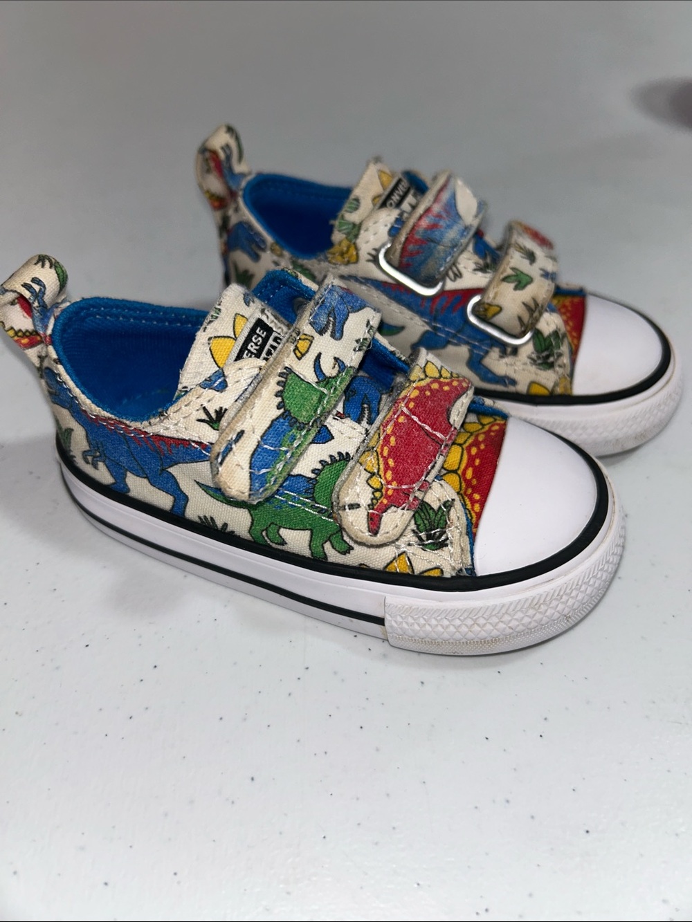 Converse Baby Velcro Dinosaur Sneakers Size 5